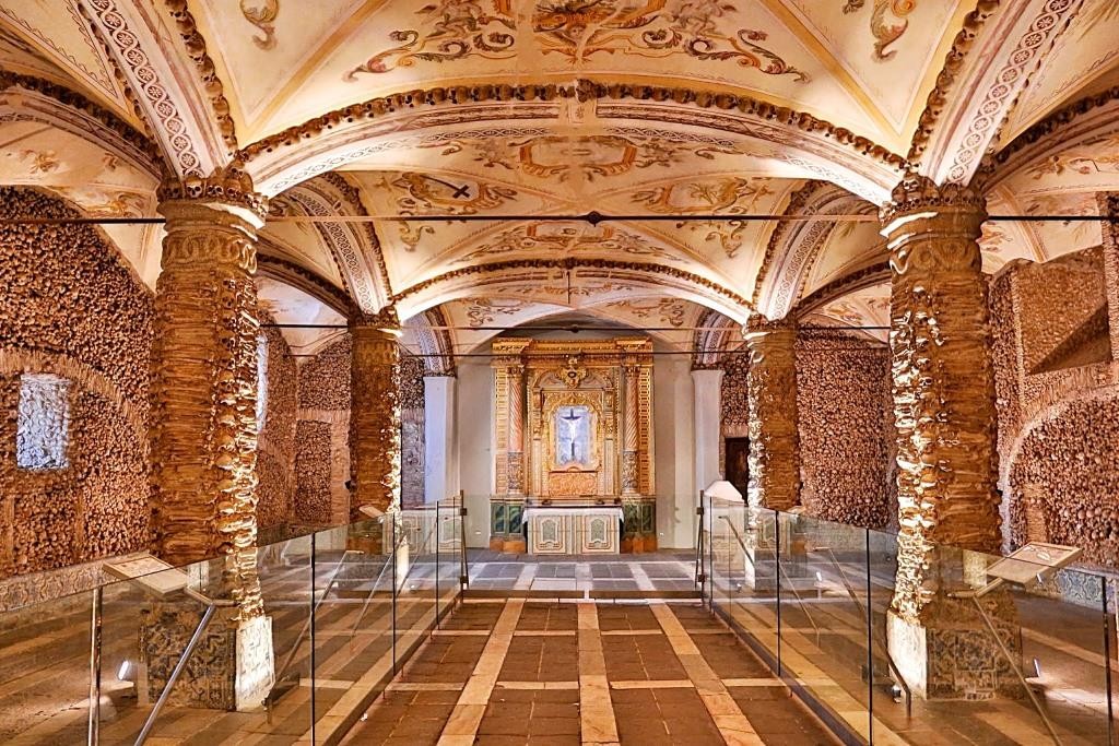 Capela dos ossos em portugal