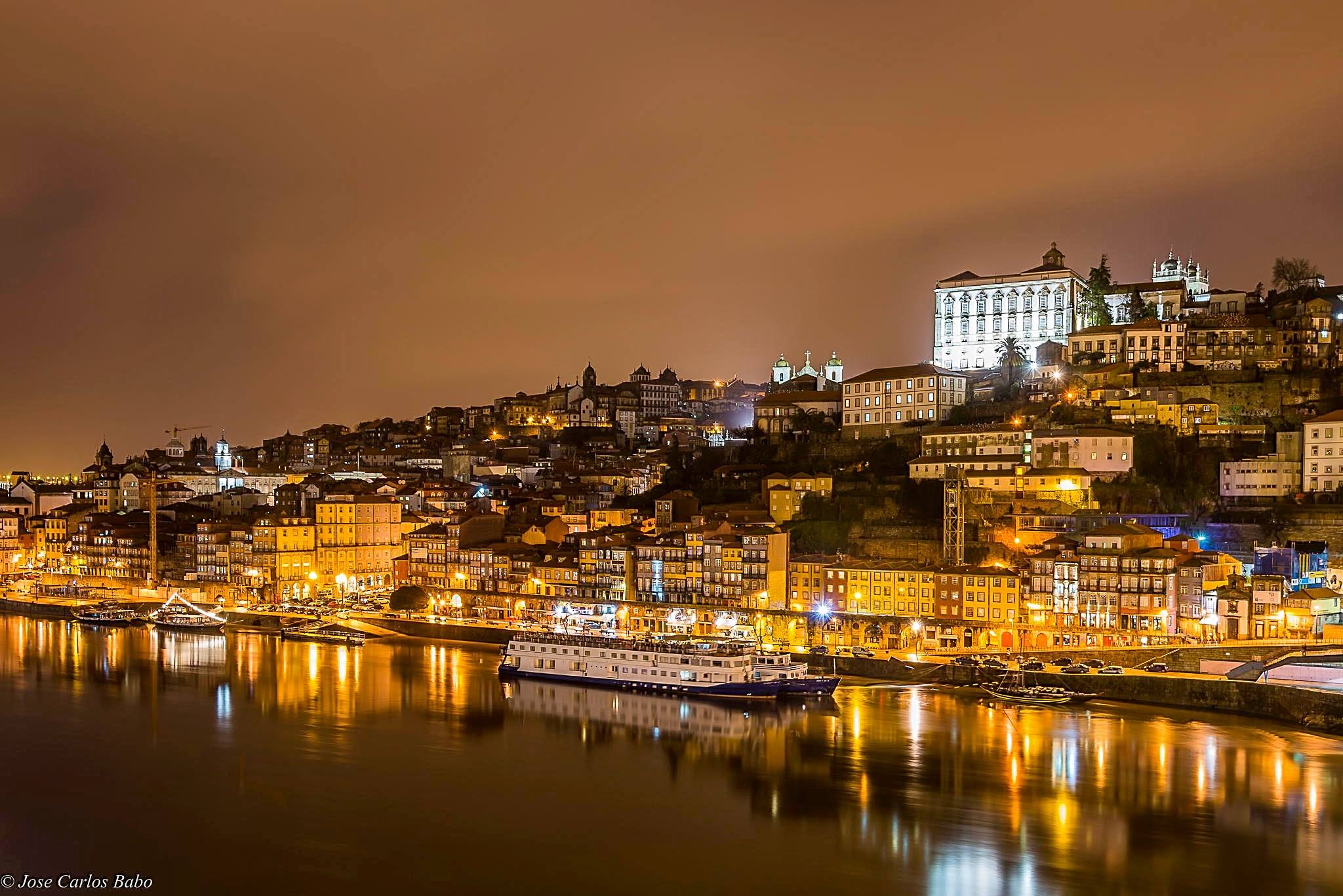 Ribeira do Porto considerada uma das atrações mais famosas da Europa
