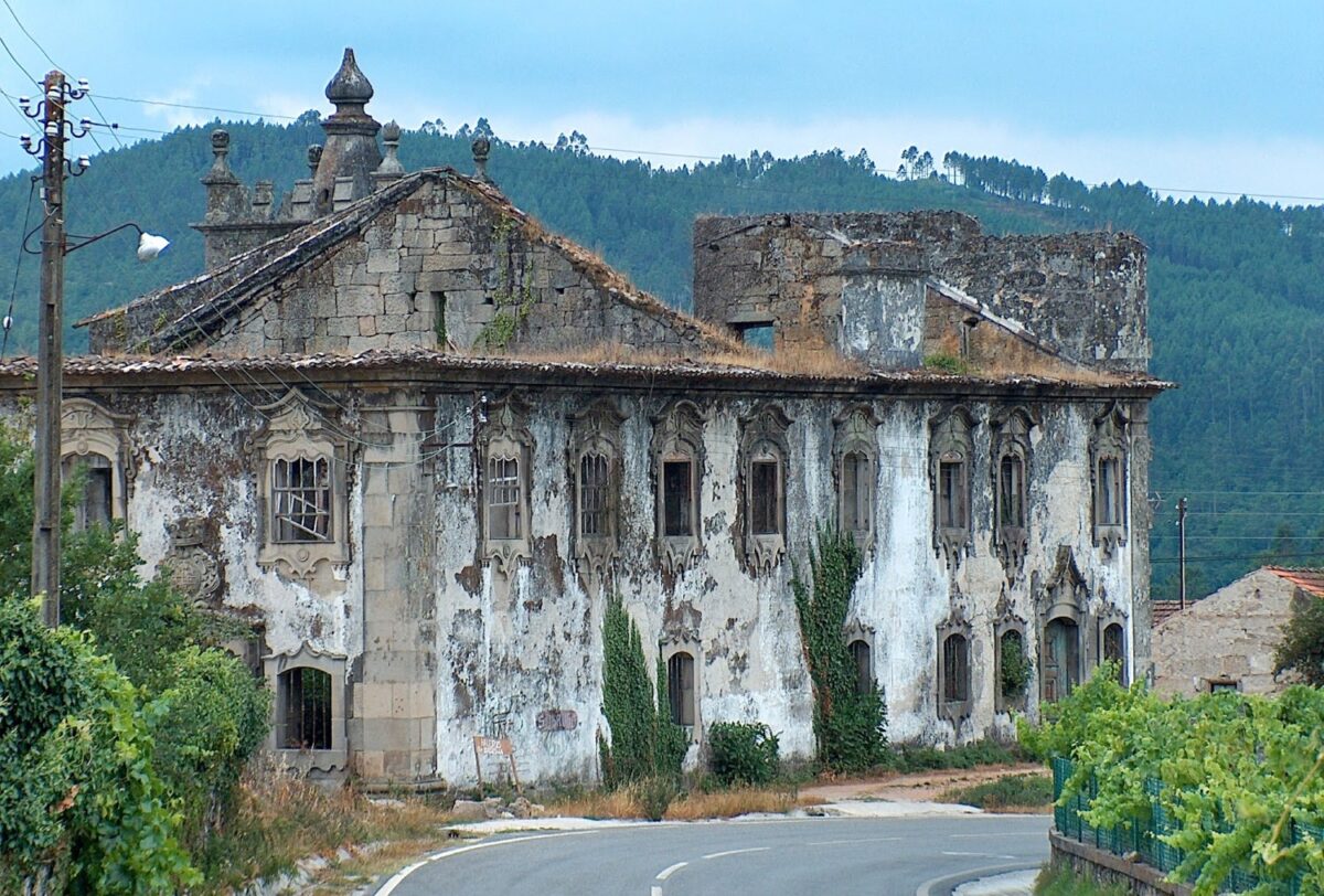monumentos abandonados em Portugal