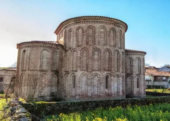 Mosteiro de Castro de Avelãs