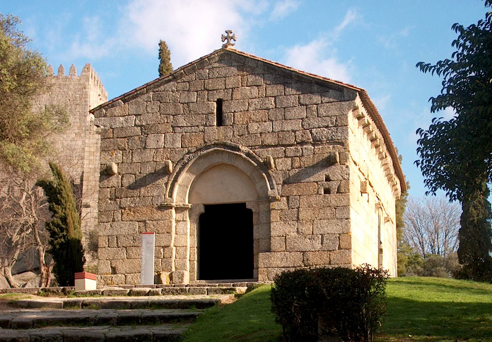 Iglesia de São Miguel do Castelo