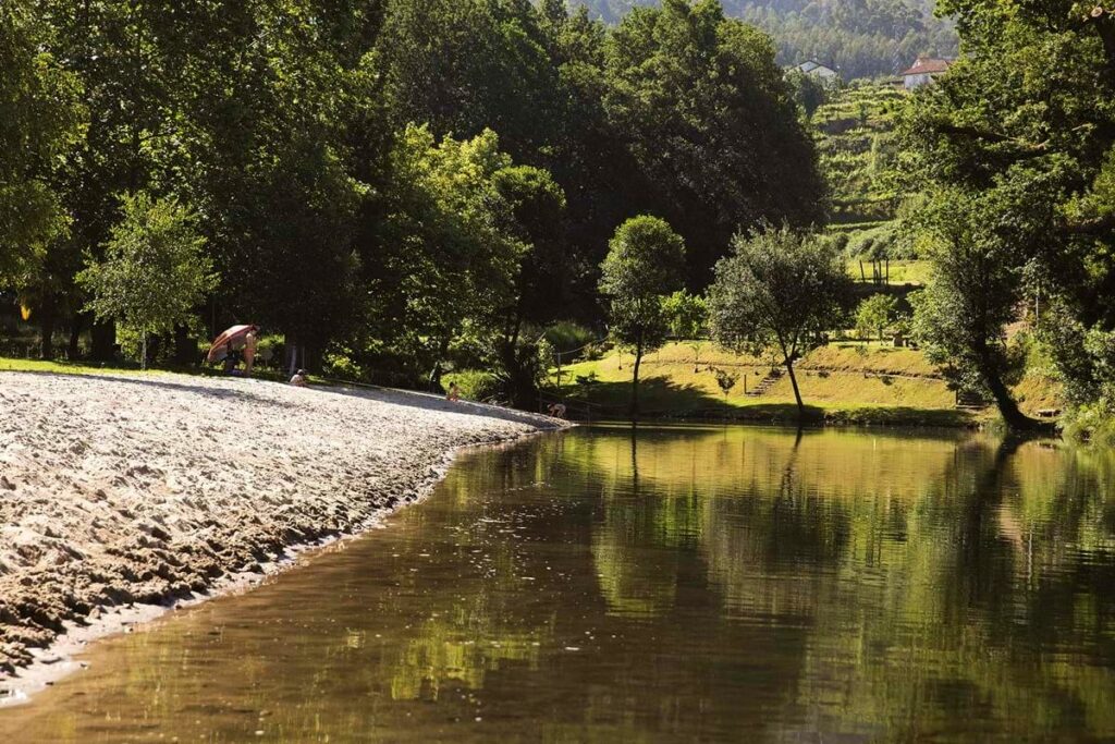 Praia Fluvial de Burgães