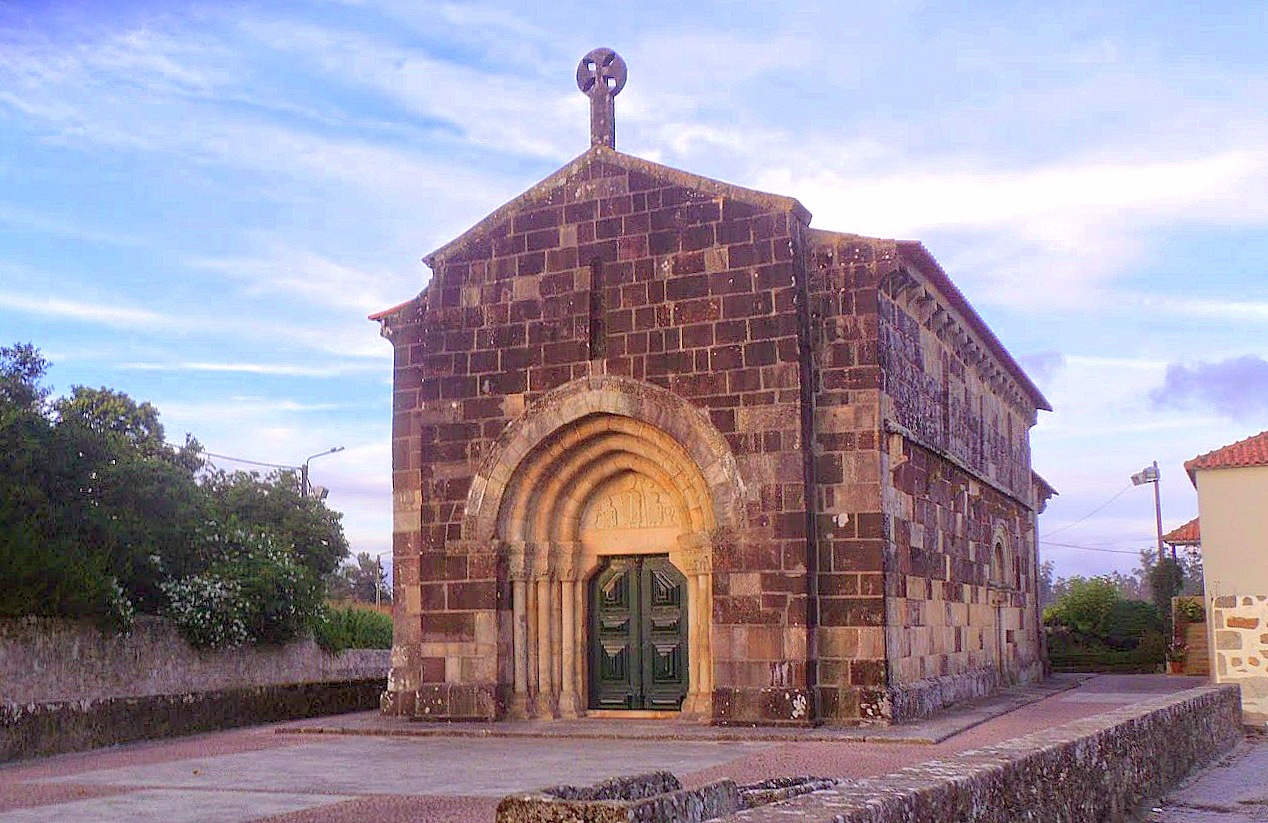 Igreja Românica de São Cristóvão de Rio Mau