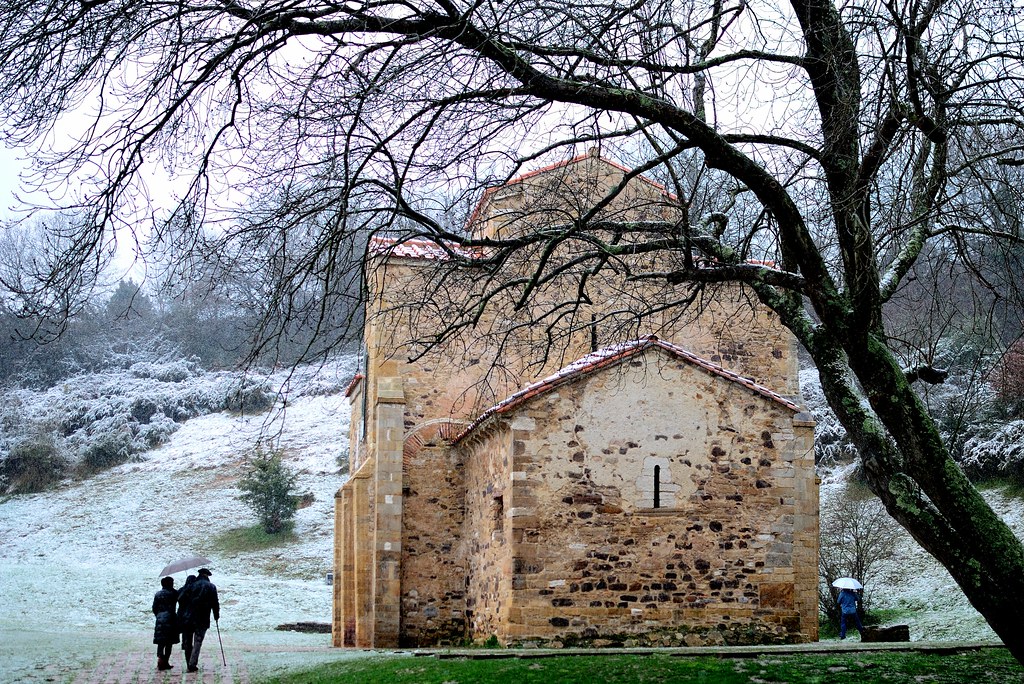 Igreja de San Miguel de Lillo