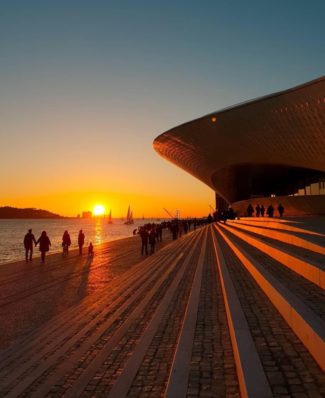 pôr do sol em Lisboa