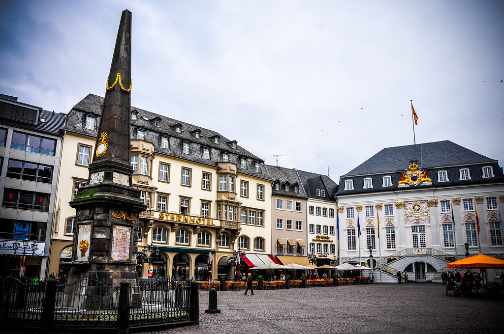 Ayuntamiento de Bonn y plaza del mercado