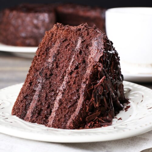 Bolo de chocolate húmido e fofo