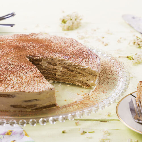 Bolo de bolacha com natas