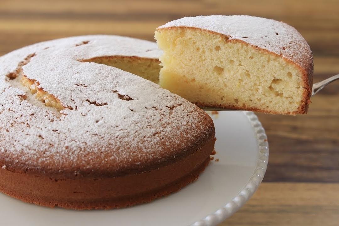 BOLO DE LARANJA SEM OVO - Receita de bolo simples para o café 