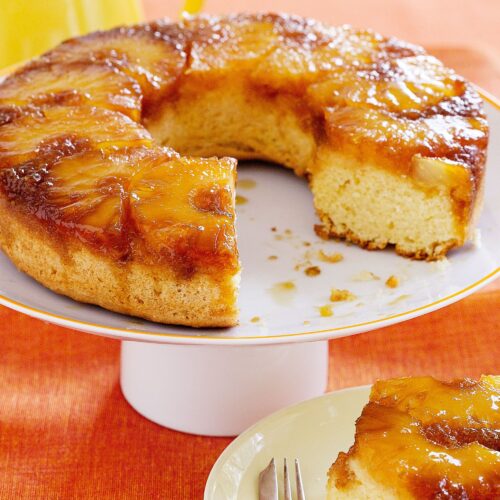 Bolo de ananás caramelizado