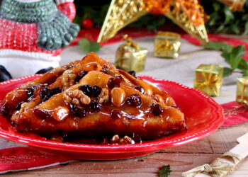 Rabanadas com molho de vinho do Porto e frutos secos