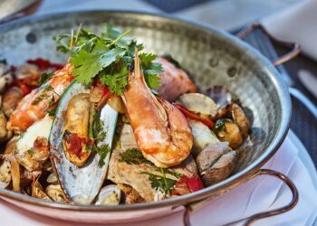 Cataplana de peixe e marisco