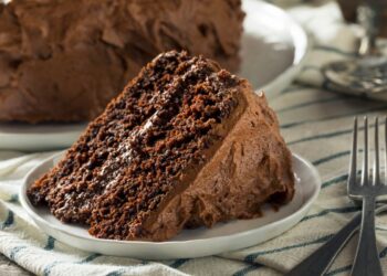 Bolo húmido de chocolate sem ovos