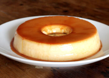 Pudim de leite condensado no forno