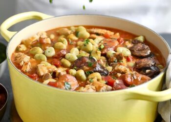 Favas guisadas com entrecosto