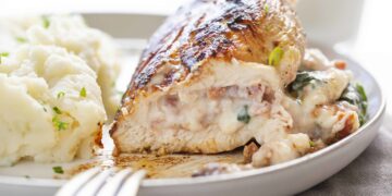 Bifes de frango recheados