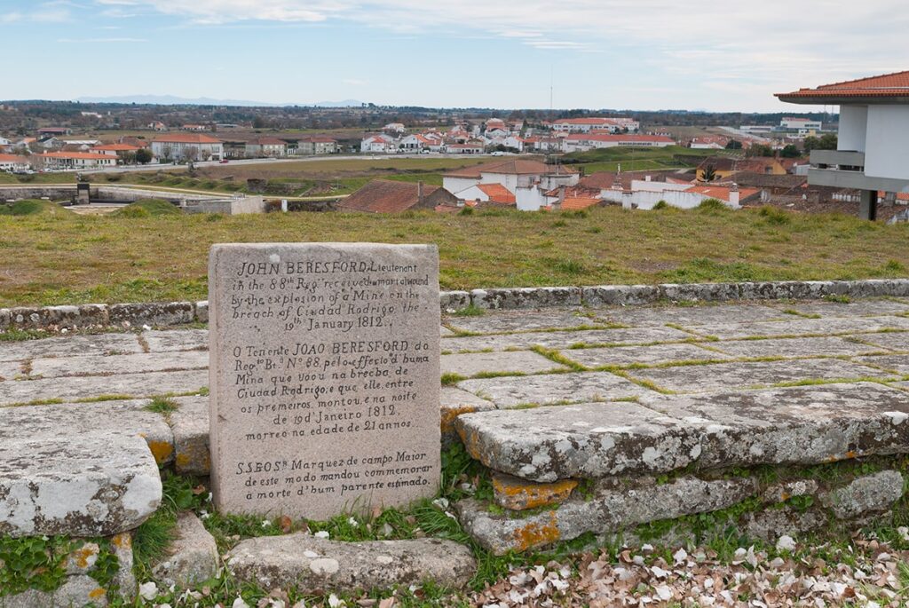 Praça Alta e túmulo de Beresford