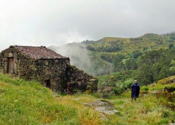 trilhos e percursos pedestres portugal