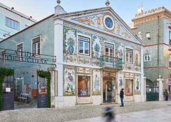 fachas de azulejos mais bonitas de lisboa