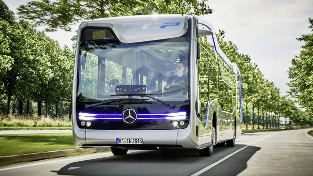 Camioneta (Lisboa) vs Autocarro (Porto)