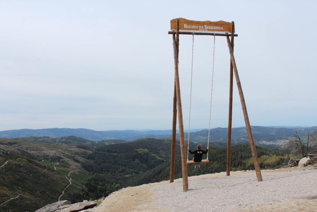 Baloiço da Serradela (Vieira do Minho)