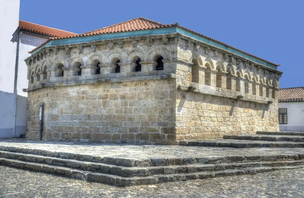 Domus Municipalis de Bragança