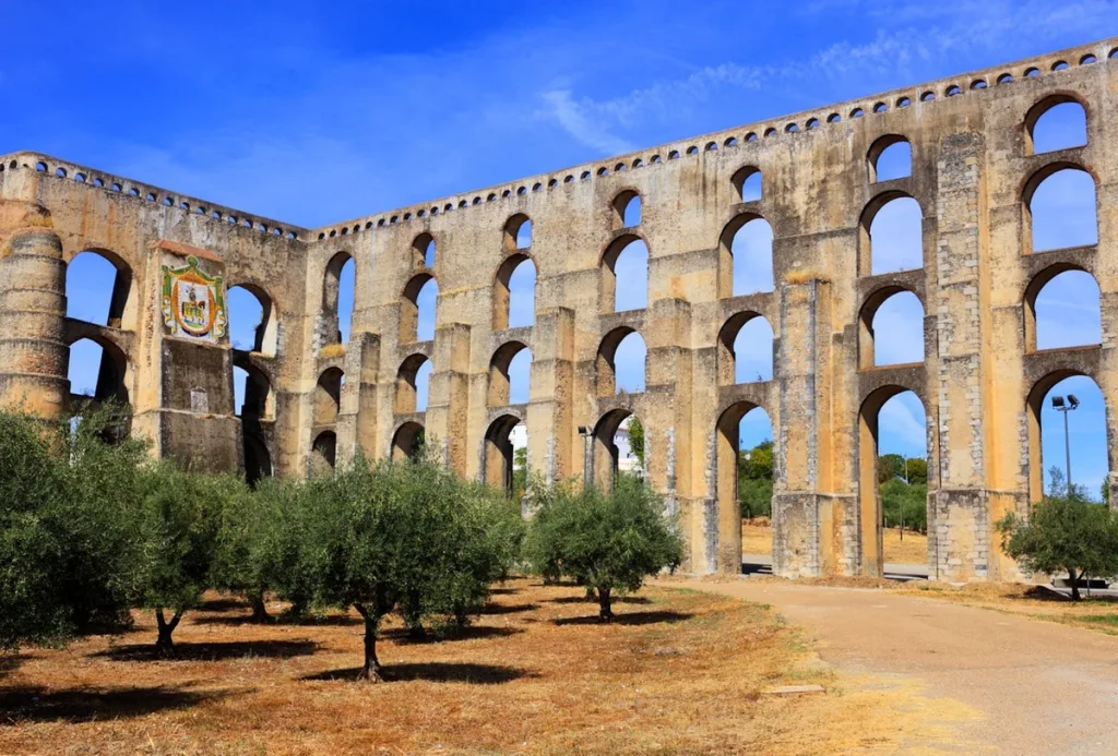 Aqueduto da Amoreira