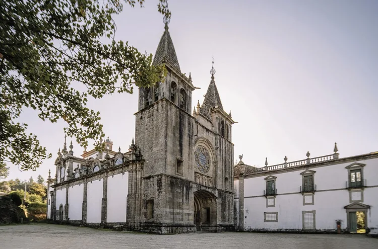 Mosteiro de Santa Maria do Pombeiro
