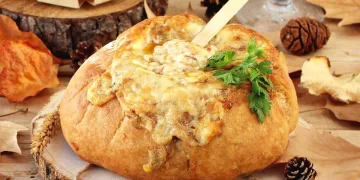 Pão recheado com queijo e alho