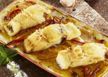 Bacalhau assado no forno à moda antiga