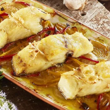 Bacalhau assado no forno à moda antiga