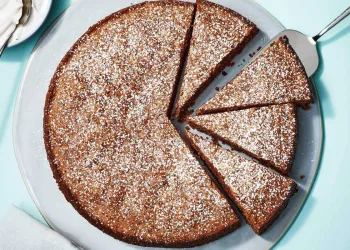 Bolo de chocolate e amêndoa