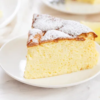 Bolo de iogurte e limão