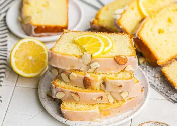 Bolo de amêndoa e limão