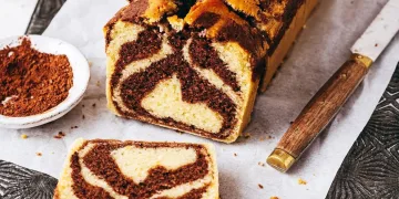 Bolo mármore de limão e chocolate
