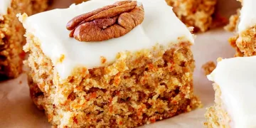 Bolo de cenoura e nozes