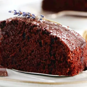 Bolo de iogurte e chocolate