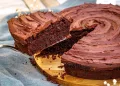 Bolo cremoso de chocolate