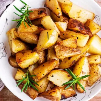 Batatas assadas no forno com orégãos