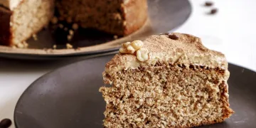 Bolo de mel e noz