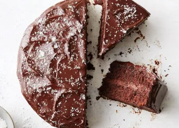 Bolo de chocolate e coco