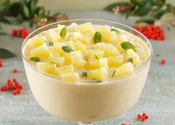 Mousse cremosa de ananás