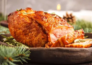 Pernil assado no forno à portuguesa