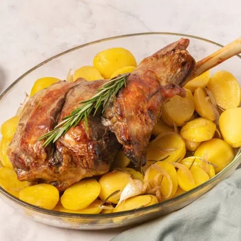 Cabrito assado no forno à Alentejana