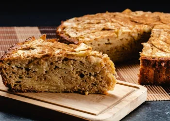 Bolo de maçã e canela húmido