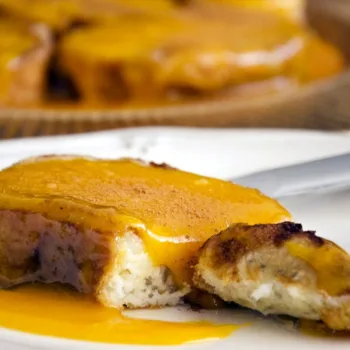 Rabanadas com doce de ovos