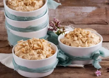 Mousse cremosa de bolacha