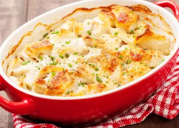 Bacalhau com natas e camarão