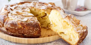 Bolo de iogurte e maçã