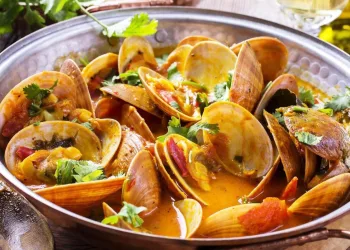 Cataplana de marisco à Algarvia